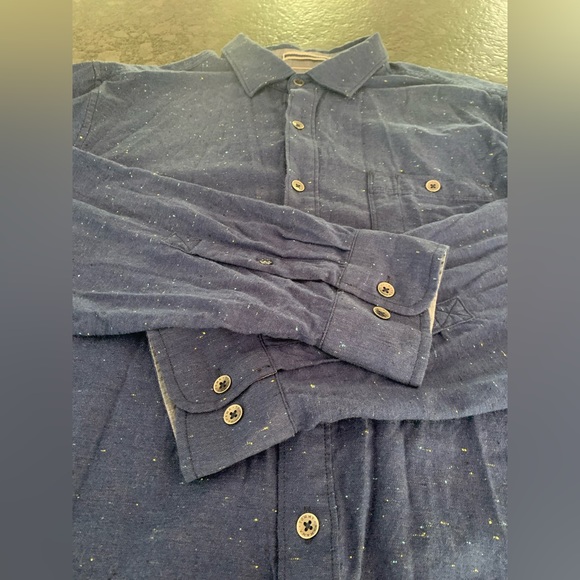 SALE Tommy Bahama szL Pebble Shores Button Down - Picture 5 of 13